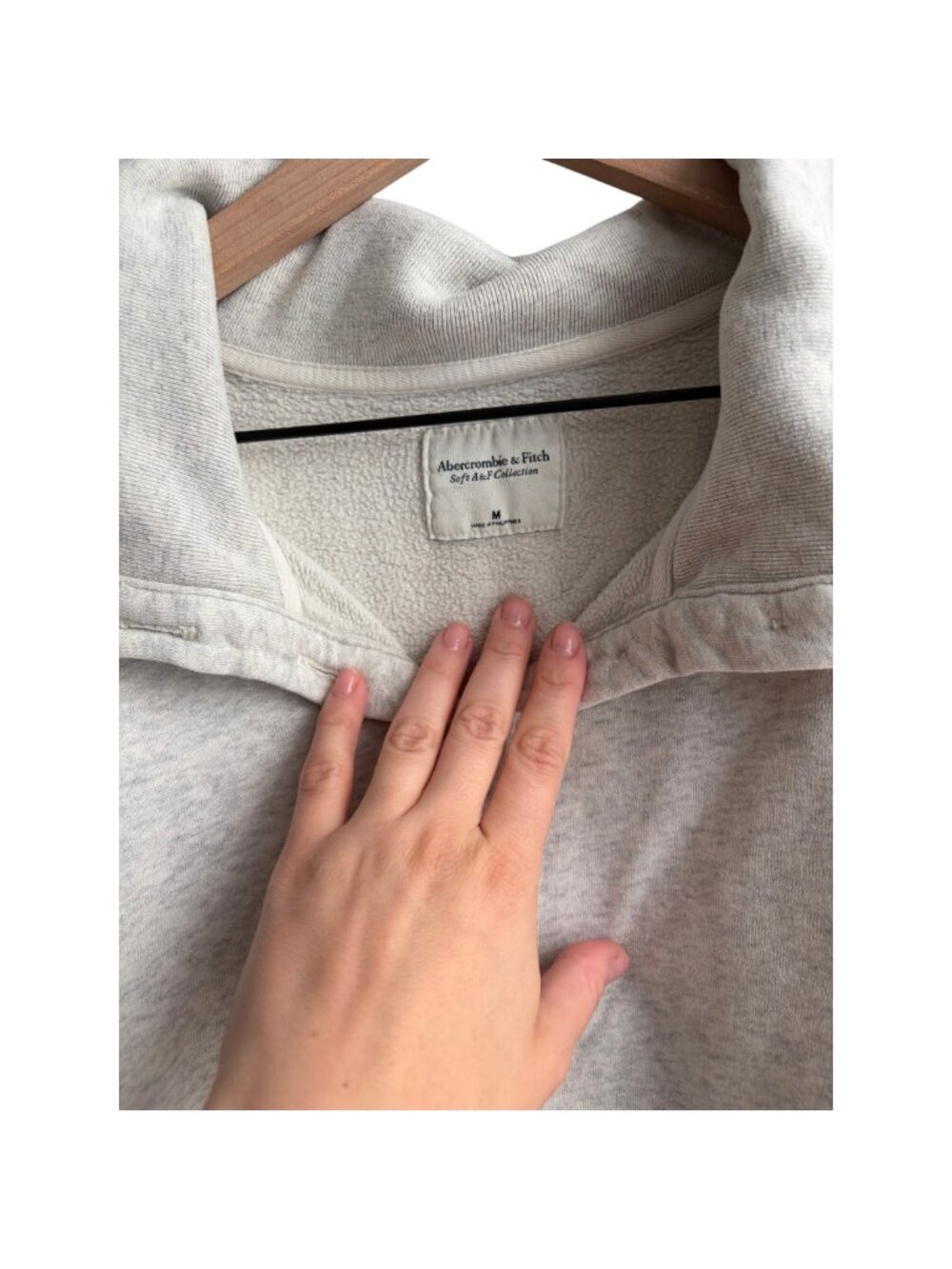Abercrombie & Fitch Soft A&F Women’s Cropped Quarter Sweatshirt Medium - Picture 3 of 6